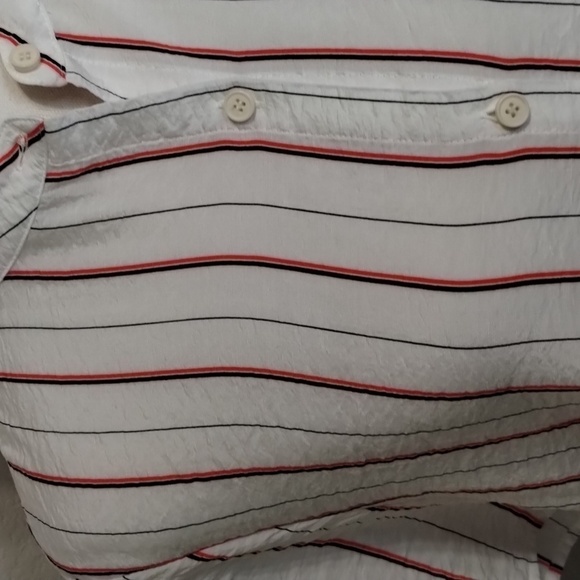 Vince Camuto Lo-Hi Red/Black Pin Stripe Size Large Button down - Picture 3 of 11
